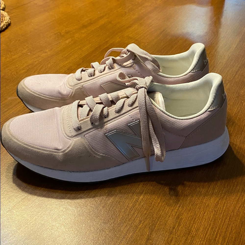 New Balance Women’s Size 9 Tennis Shoes WS25RC - Picture 3 of 6